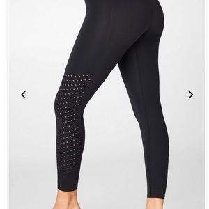 Fabletics Sync High Waisted 7/8 Legging